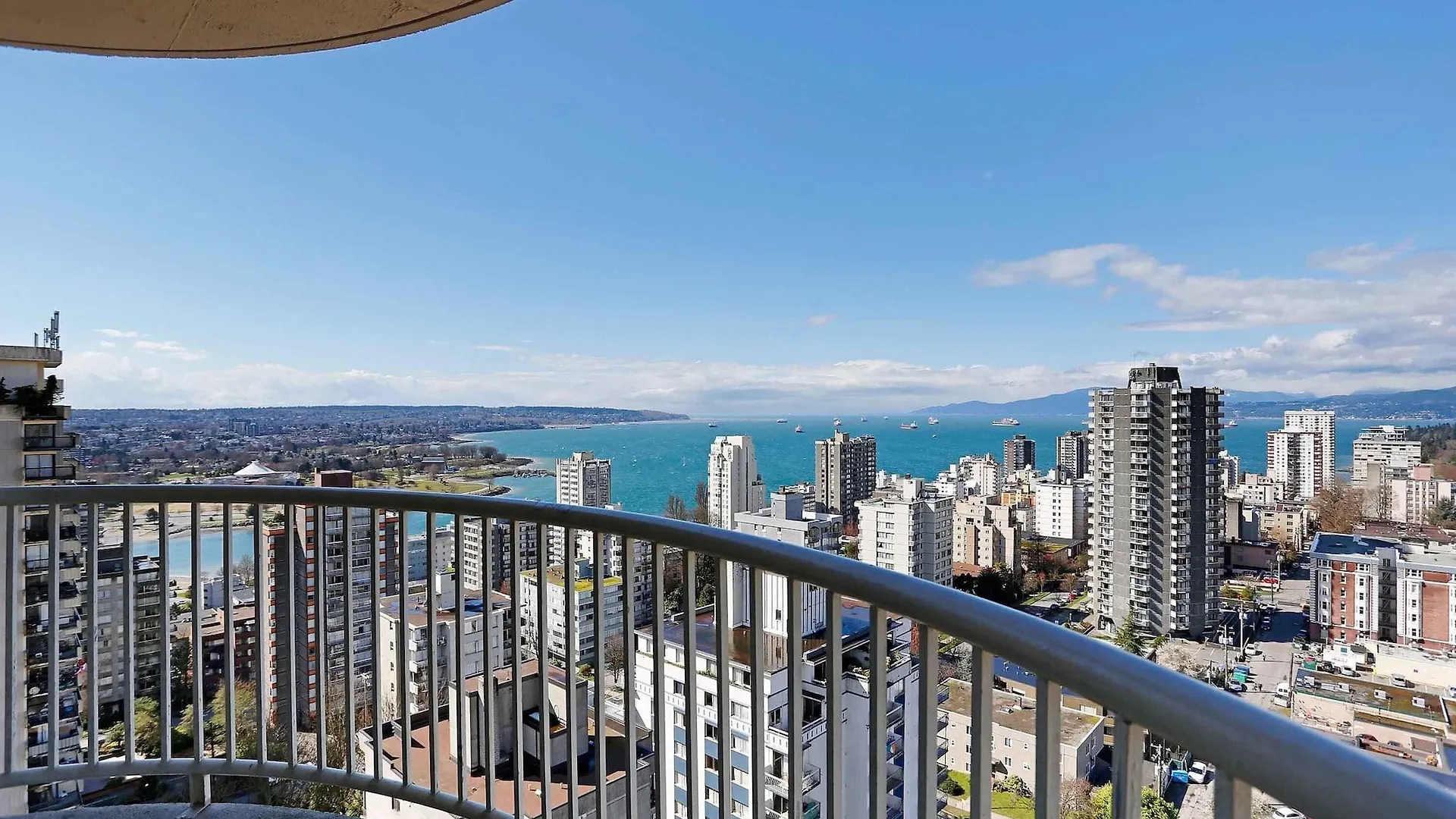 *** Otel Sandman Suites Vancouver On Davie Kanada
