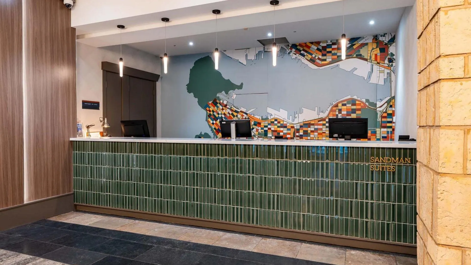 Sandman Suites Vancouver On Davie Otel