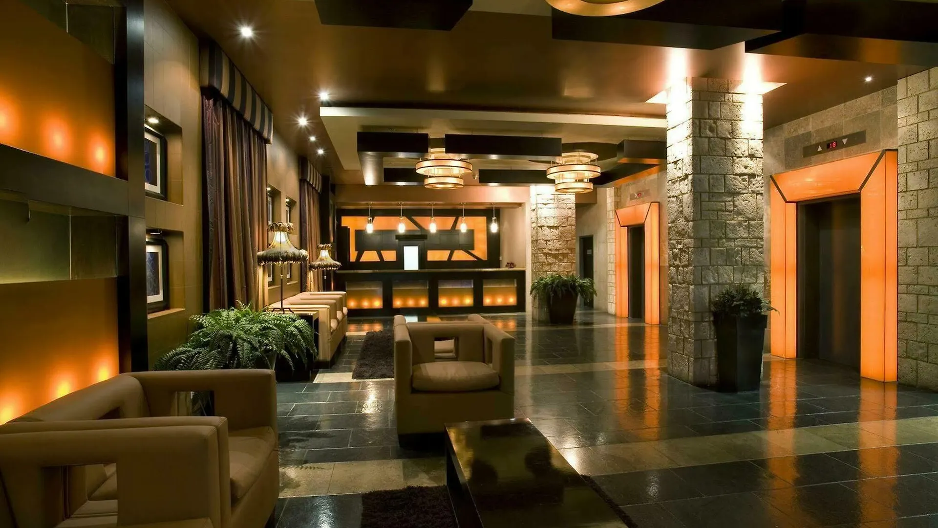 Sandman Suites Vancouver On Davie Otel