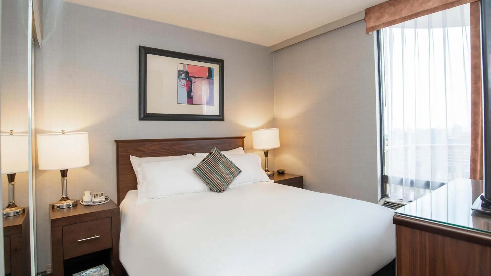 Sandman Suites Vancouver On Davie Hotel