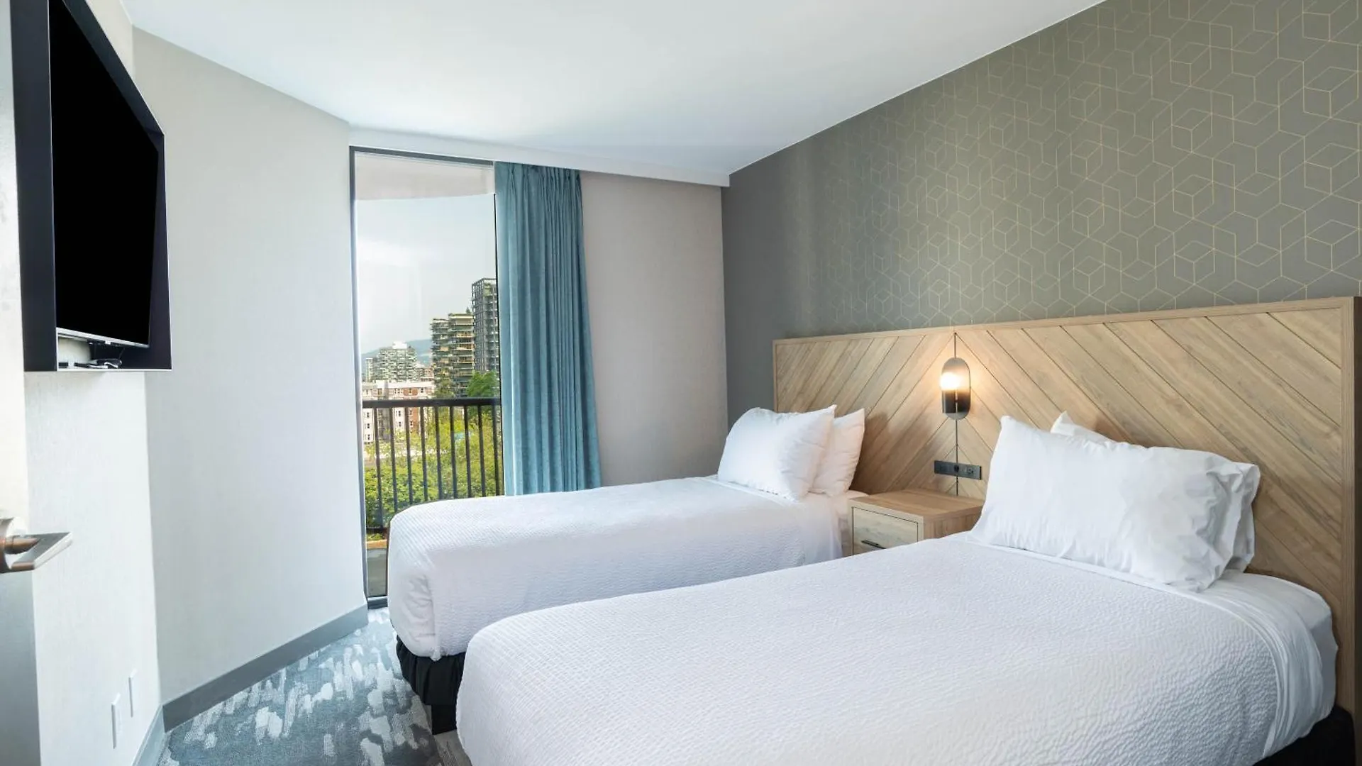 Sandman Suites Vancouver On Davie Hotel