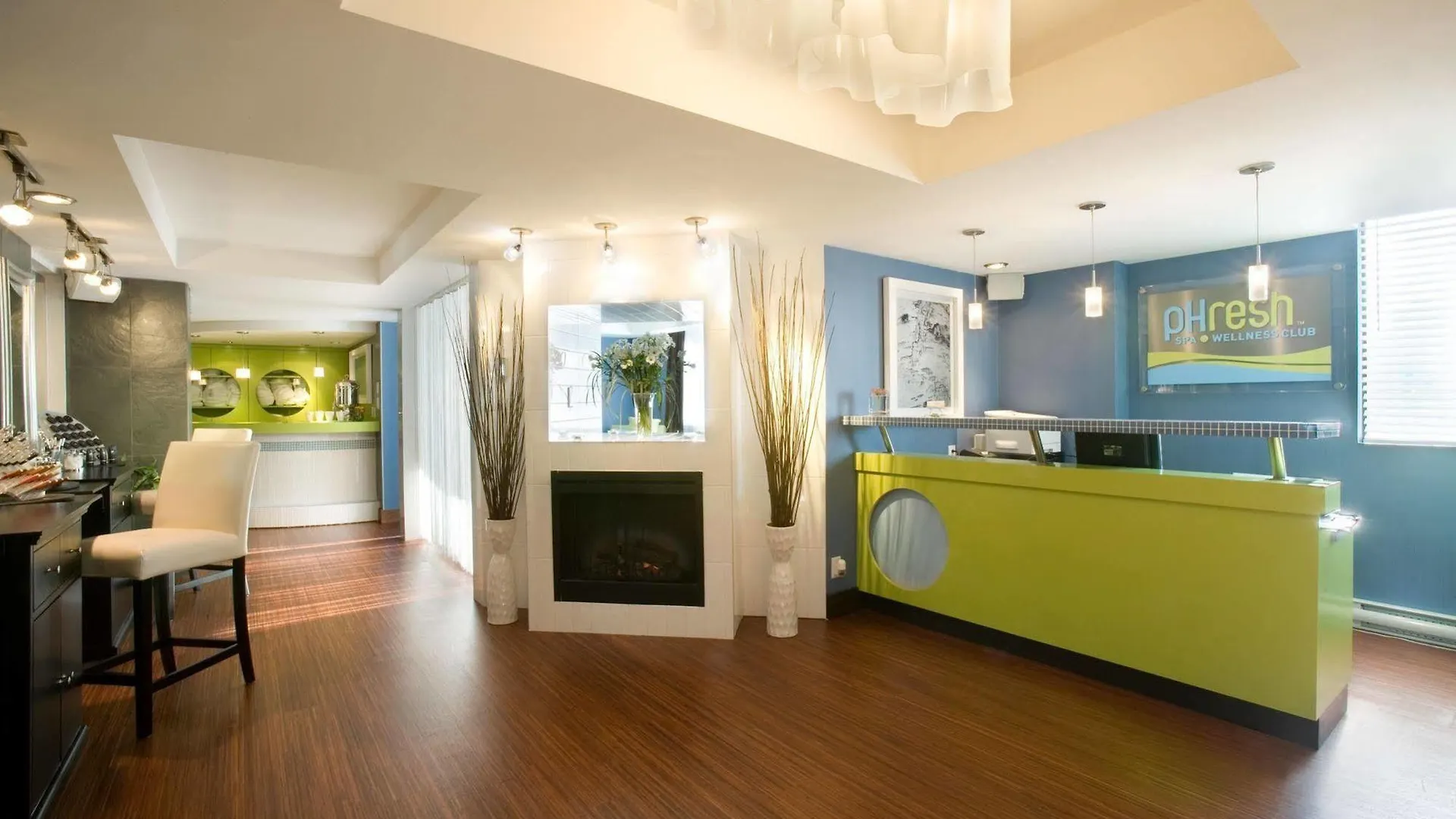 Hotel Sandman Suites Vancouver On Davie